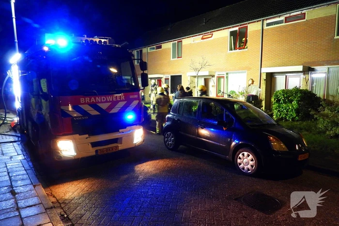 Brandweer ingezet bij woningbrand