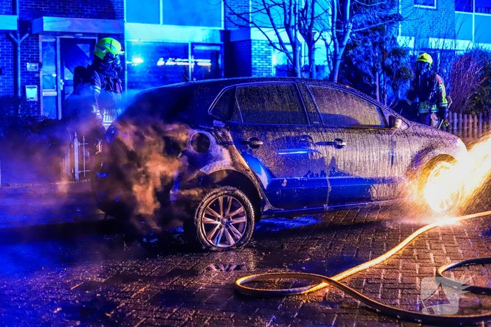 Voertuig in vlammen op: schade onherstelbaar