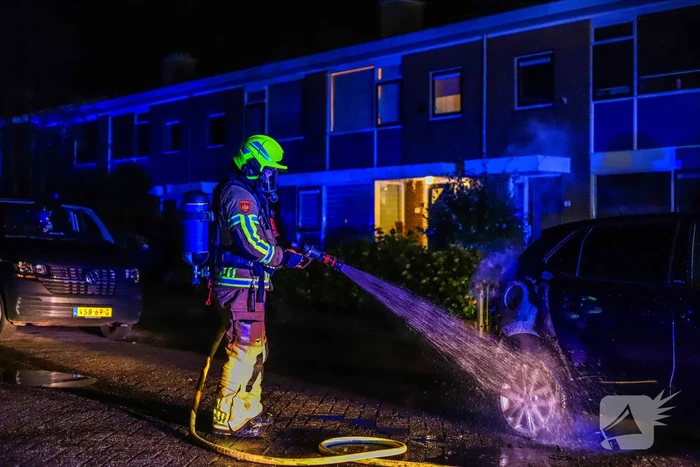 Voertuig in vlammen op: schade onherstelbaar
