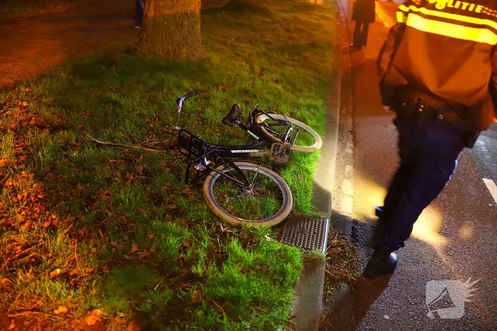 Meisje op fiets gewond bij aanrijding met automobilist