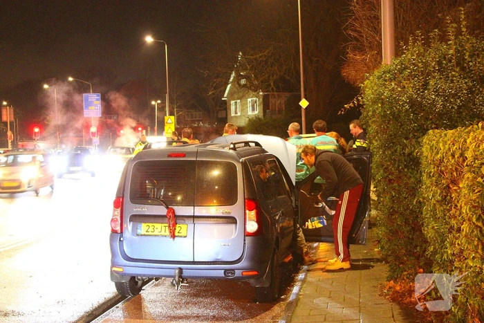 Twee voertuigen lopen schade op bij aanrijding