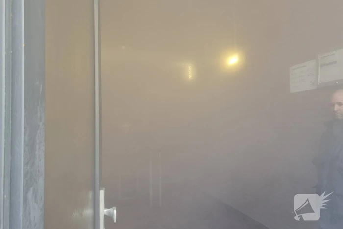 Gebouw vol stoom door lekkage