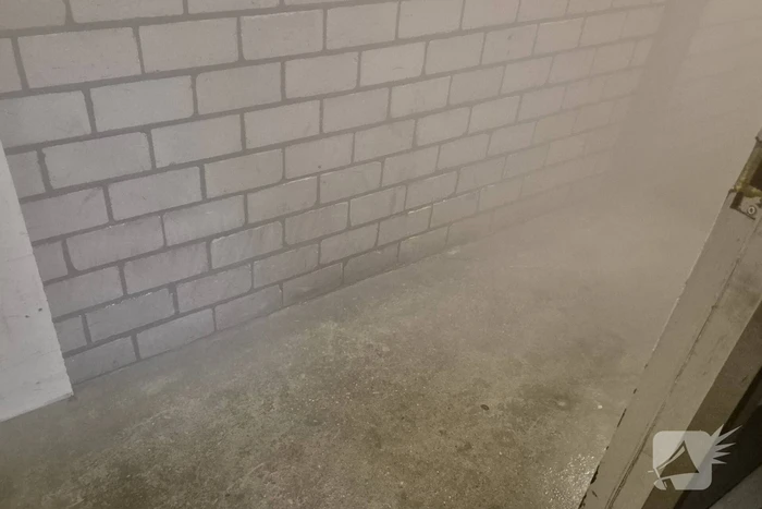 Gebouw vol stoom door lekkage