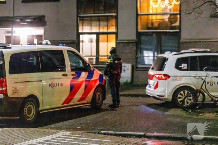 Woning doorzocht naar persoon met vuurwapen