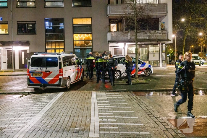 Woning doorzocht naar persoon met vuurwapen