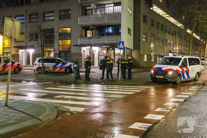 Woning doorzocht naar persoon met vuurwapen