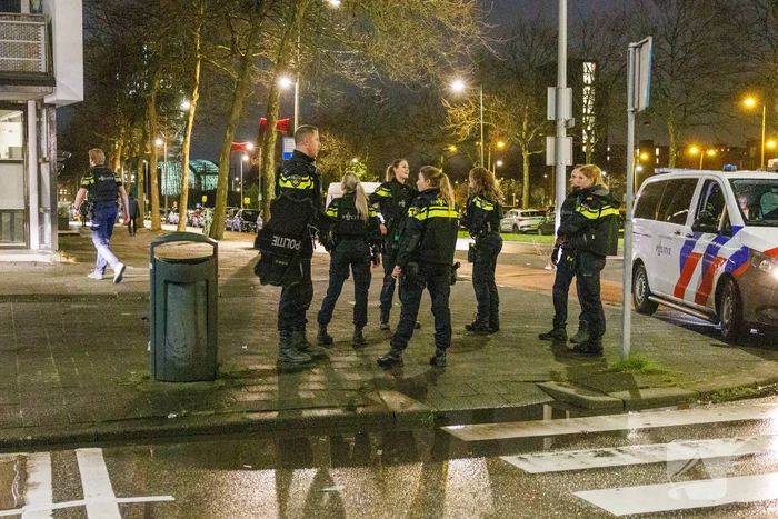 Woning doorzocht naar persoon met vuurwapen
