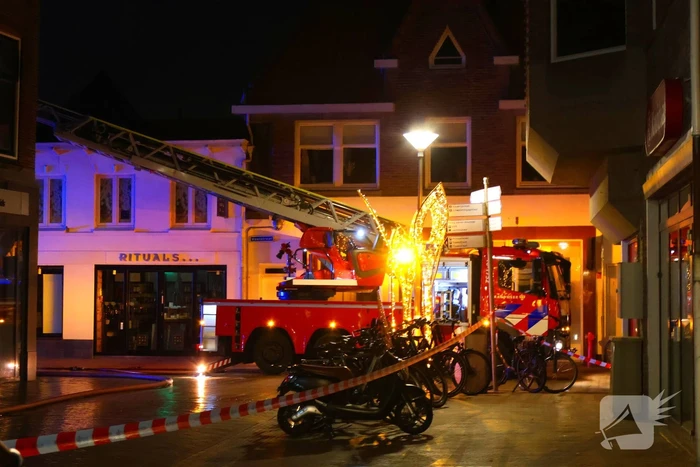 Brandweer ingezet voor grote brand in woning