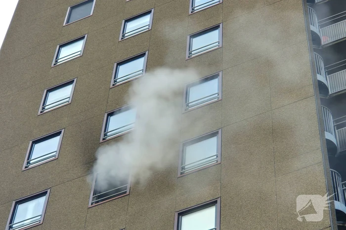 Flatbewoners geavacueerd bij brand in flatwoning