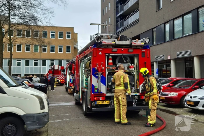 Flatbewoners geavacueerd bij brand in flatwoning