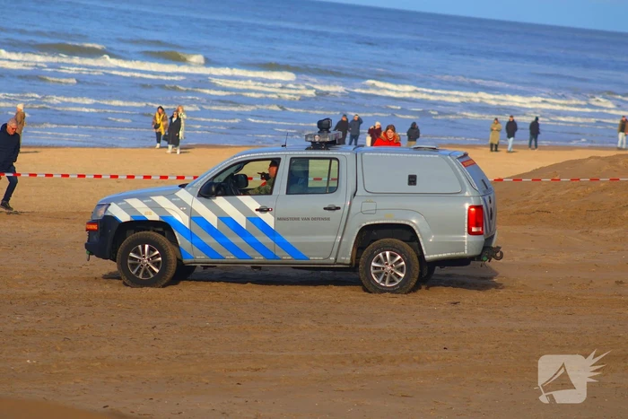 Vat met mogelijk chloorgas aangetroffen op strand