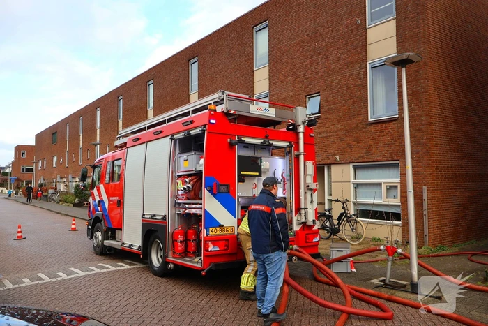 Veel rookontwikkeling bij brand in schuur