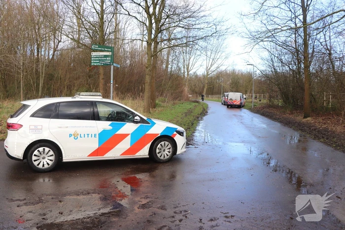 Politie zoekt voortvluchtige na inval