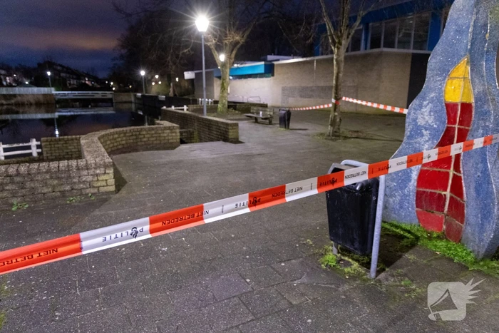 Politie doet onderzoek naar steekpartij en houdt mogelijke verdachte aan