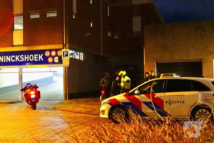 Auto kraker op heterdaad aangehouden