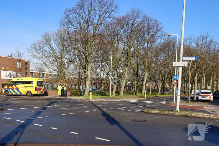 Vrouw aangereden door bestuurder van bestelauto