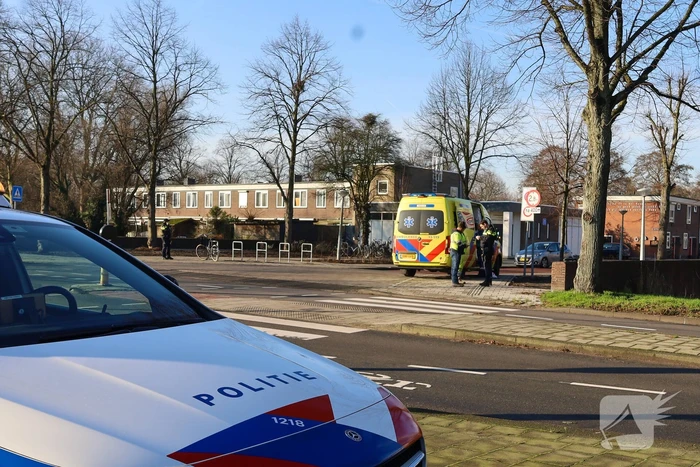 Vrouw aangereden door bestuurder van bestelauto