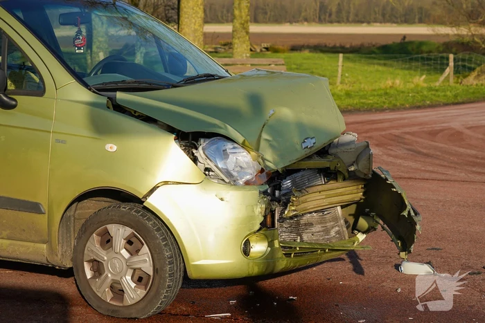 Fikse schade bij aanrijding tussen twee voertuigen