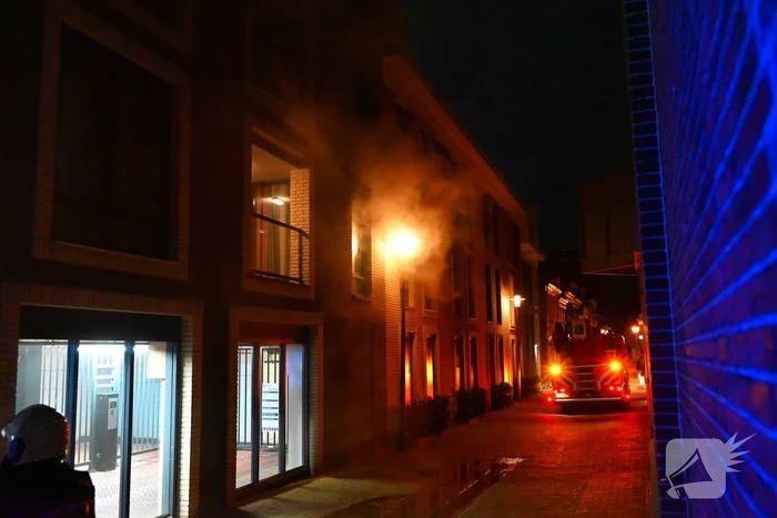 Fikse rookontwikkeling bij brand in flat