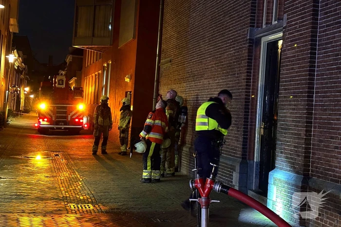 Fikse rookontwikkeling bij brand in flat