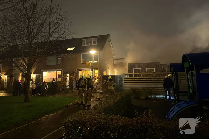 Brandweer schaalt op voor brand in schuur