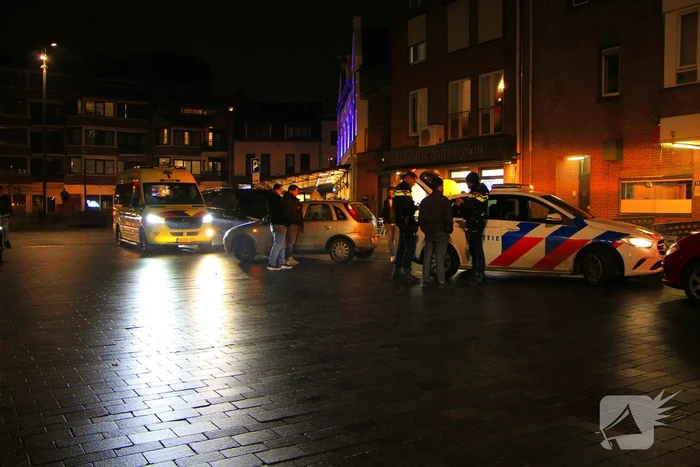 Automobilist ziet scooterrijder over het hoofd