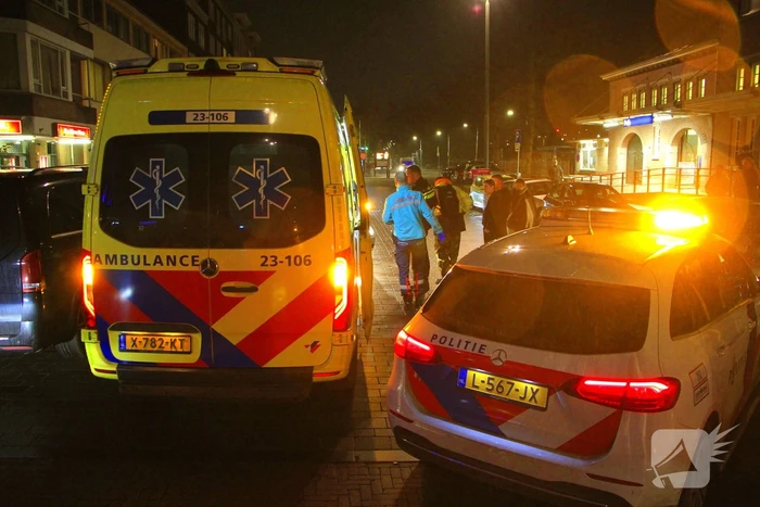 Automobilist ziet scooterrijder over het hoofd