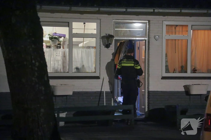 Politie doet onderzoek in woning na overval