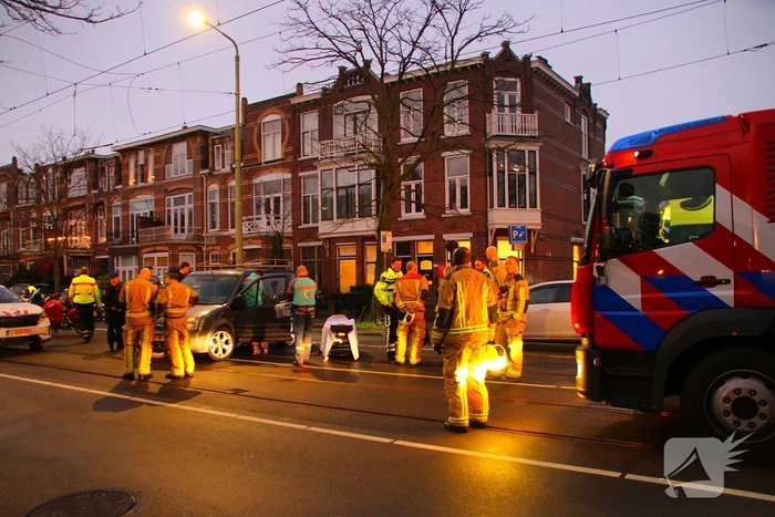 Persoon gewond bij botsing tussen tram en auto