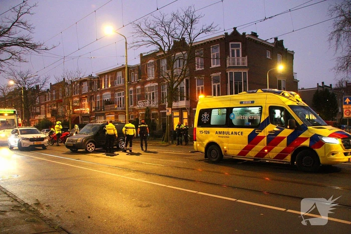Persoon gewond bij botsing tussen tram en auto