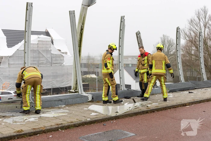 Forse schade na botsing met vrachtwagen