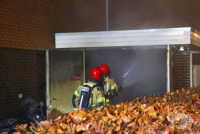 Brand in garage van woning