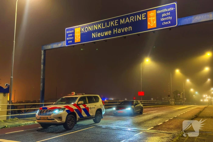 Persoon overleden na te water raking op Marineterrein