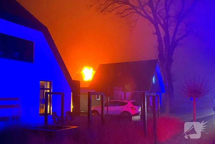 Brandweer groots ingezet voor woningbrand