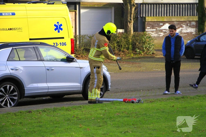 Politie breekt deur open nadat sigarettenpeuk tussen balkonvlonder valt