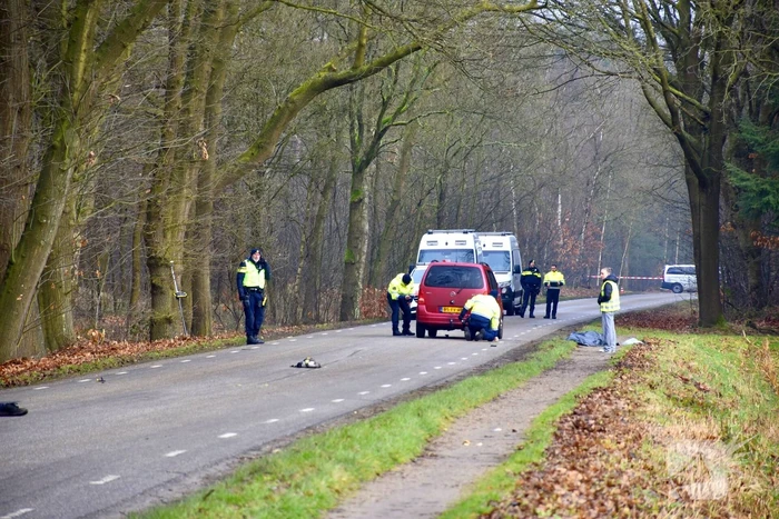 Voetganger (82) overlijdt na ongeval met auto