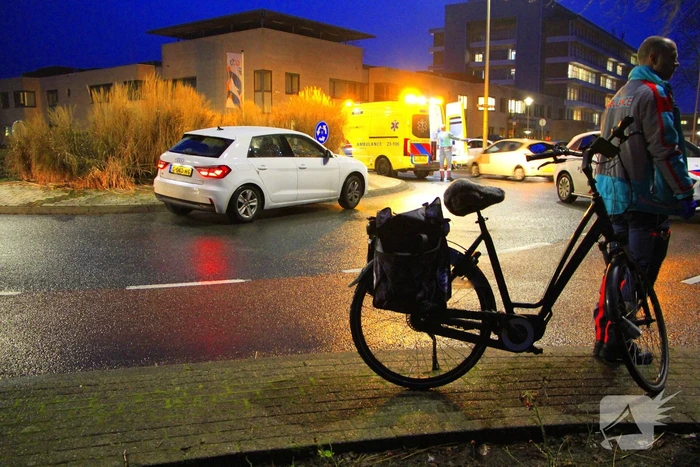 Fietser gewond bij botsing met auto