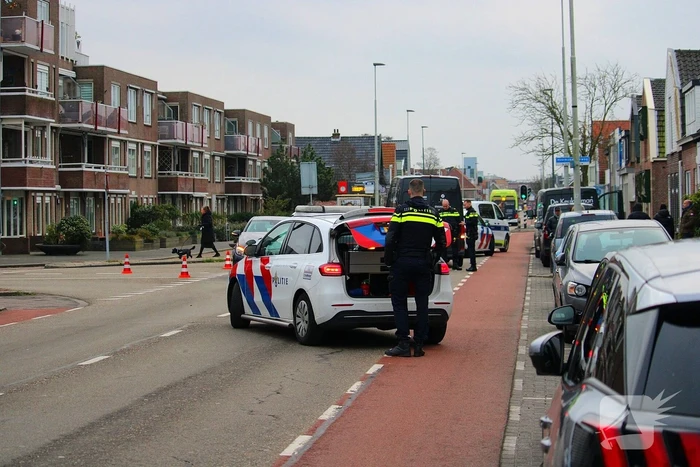 Schade na botsing tussen personenauto en bestelbus