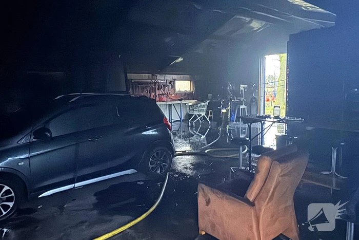 Flinke schade naar brand in schuur, paard gered