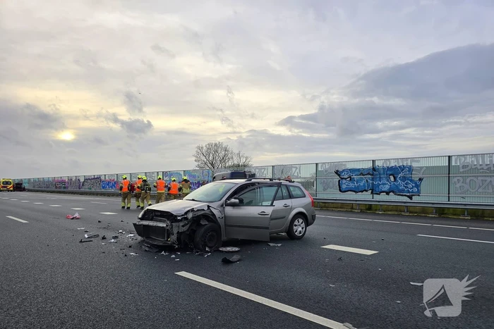 Snelweg afgesloten na ongeval