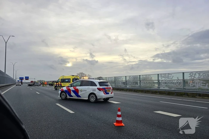 Snelweg afgesloten na ongeval