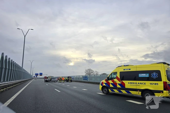 Snelweg afgesloten na ongeval