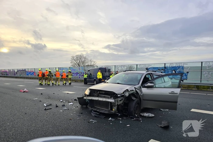 Snelweg afgesloten na ongeval