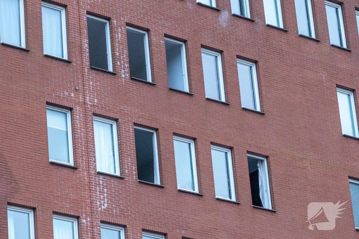 Meerdere woningen ontruimd bij grote brand