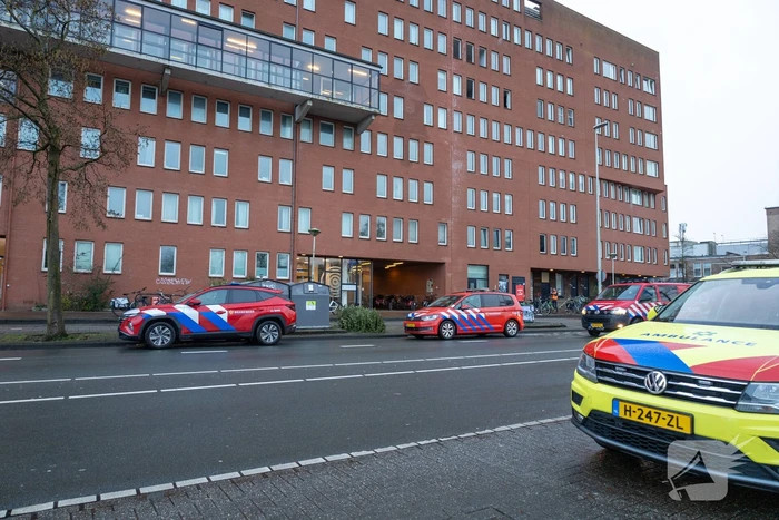 Meerdere woningen ontruimd bij grote brand
