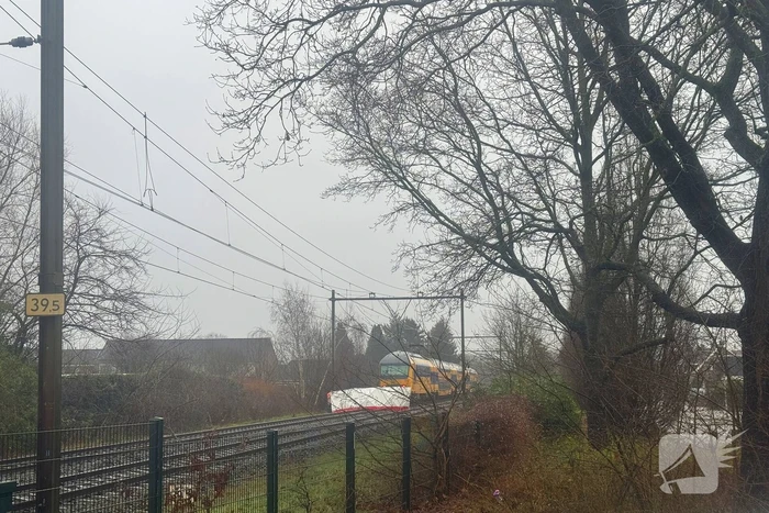 Treinverkeer stilgelegd na aanrijding