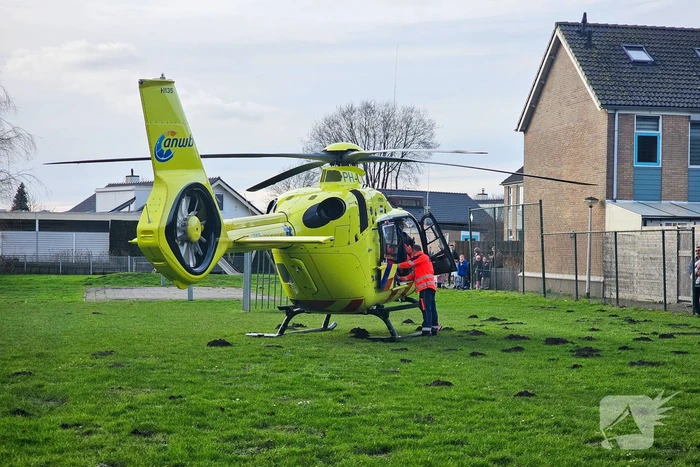 Traumahelikopter trekt veel bekijks