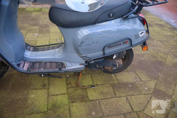 Scooterrijder geschept door automobilist