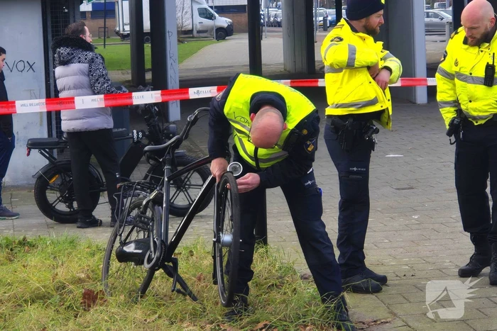 Fietser zwaargewond bij aanrijding met personenauto