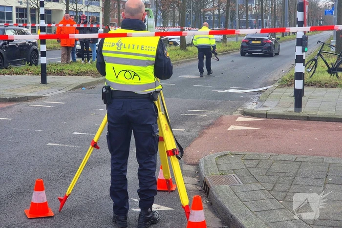 Fietser zwaargewond bij aanrijding met personenauto